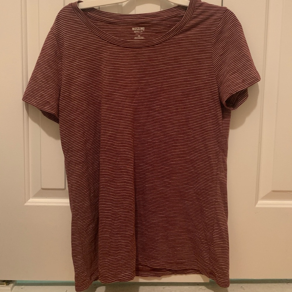 Mossimo t shirt